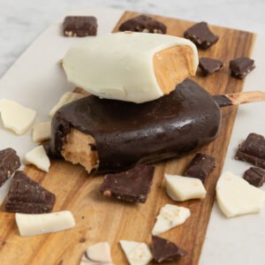 Helado de DdL sin Azucar bañado de Chocolate Blanco